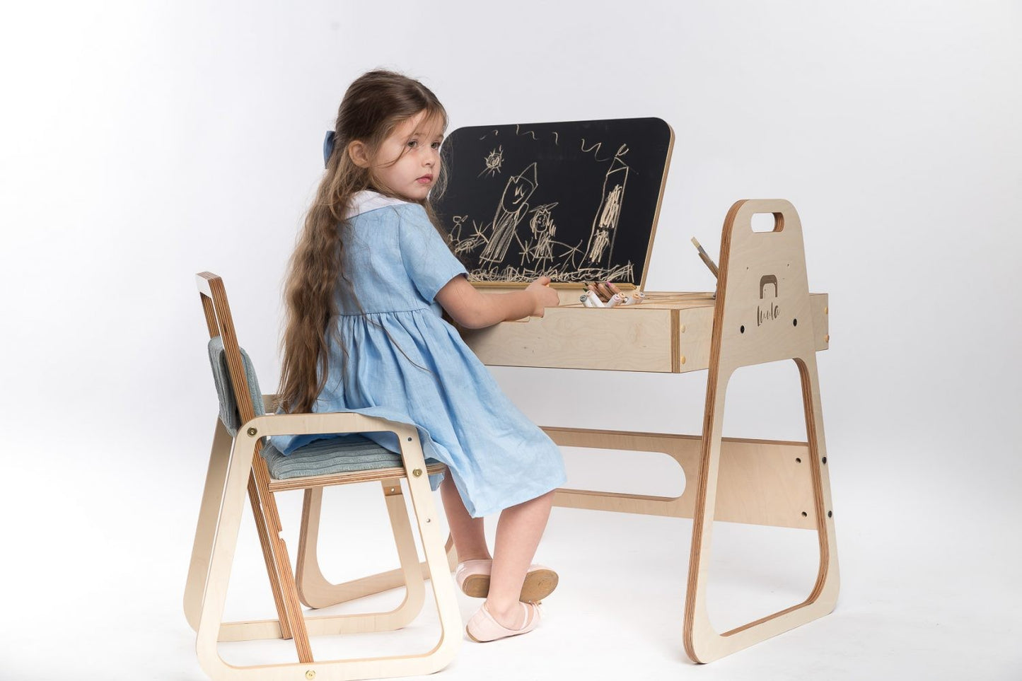 Multisensory Art Table/Desk Julle